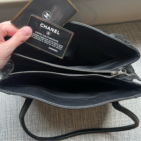 🖤🖤 vintage Chanel! Classy 1980s - large bucket. - Picture 7 of 7